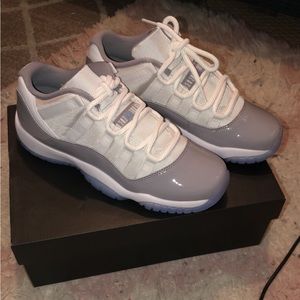 Low 11 grey and white